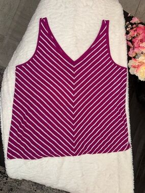 2 x 20$ NWT LOFT Fuchsia and White Striped V-Neck Tank Size Large